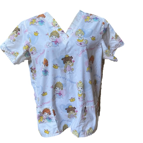 Scrub top Precious Moments Size M or L - Picture 1 of 14